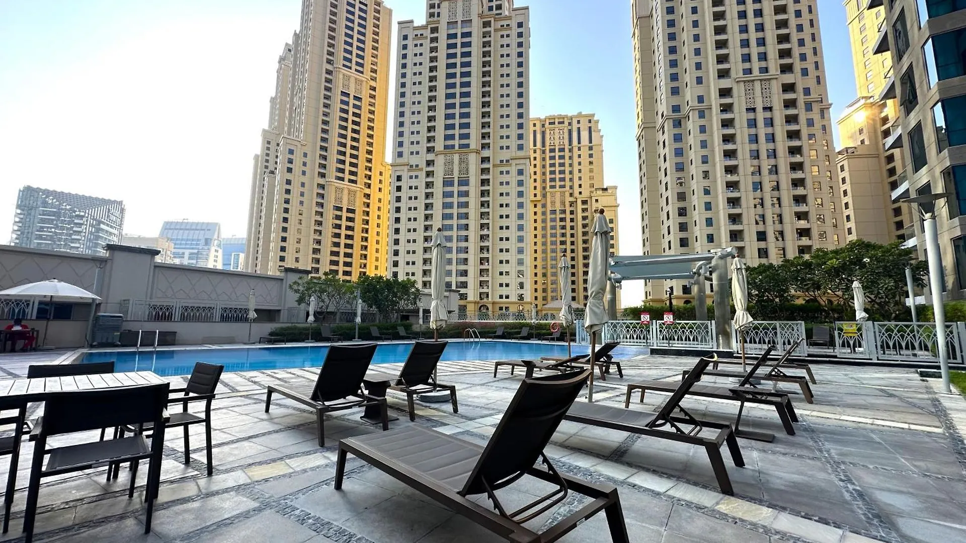 Family Friendly Spacious Best Location Marina Walk And Jbr Walk Dubai Apartment