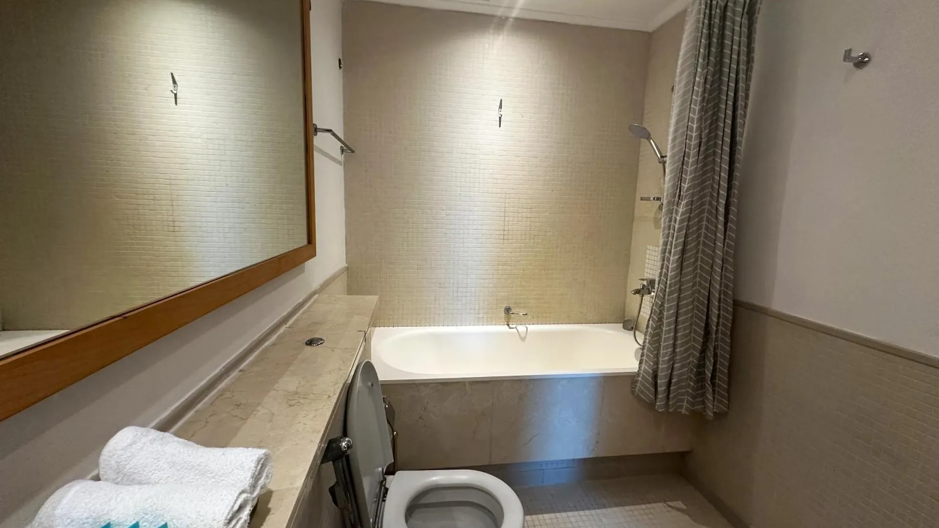 Family Friendly Spacious Best Location Marina Walk And Jbr Walk Dubai 0*,  United Arab Emirates