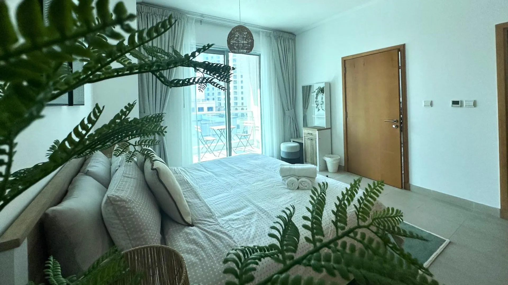 Family Friendly Spacious Best Location Marina Walk And Jbr Walk Dubai 0*,  United Arab Emirates